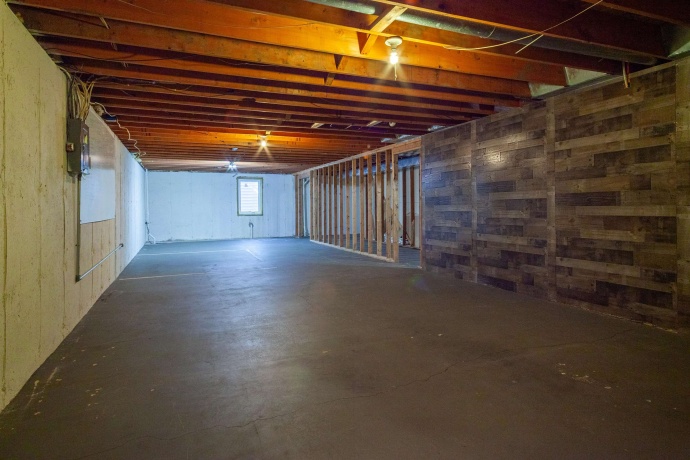 976 Prescott, ROCKFORD, Illinois 61108, 3 Bedrooms Bedrooms, ,2 BathroomsBathrooms,House,For Sale,Prescott,202601178