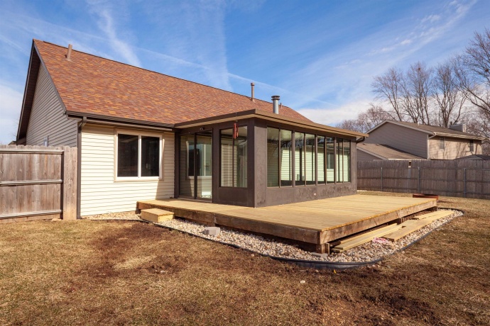 976 Prescott, ROCKFORD, Illinois 61108, 3 Bedrooms Bedrooms, ,2 BathroomsBathrooms,House,For Sale,Prescott,202601178