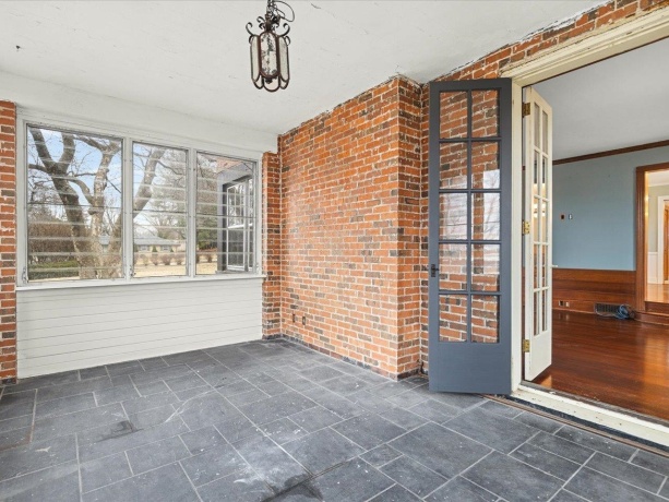 2014 Glenview, ROCKFORD, Illinois 61107, 5 Bedrooms Bedrooms, ,4 BathroomsBathrooms,House,For Sale,Glenview,202601179