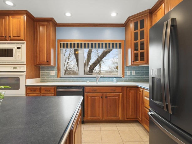 2014 Glenview, ROCKFORD, Illinois 61107, 5 Bedrooms Bedrooms, ,4 BathroomsBathrooms,House,For Sale,Glenview,202601179