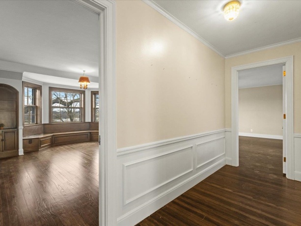 2014 Glenview, ROCKFORD, Illinois 61107, 5 Bedrooms Bedrooms, ,4 BathroomsBathrooms,House,For Sale,Glenview,202601179