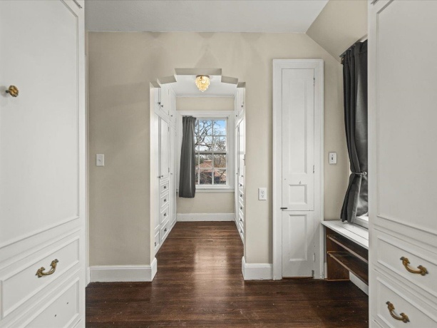 2014 Glenview, ROCKFORD, Illinois 61107, 5 Bedrooms Bedrooms, ,4 BathroomsBathrooms,House,For Sale,Glenview,202601179