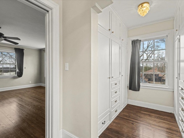 2014 Glenview, ROCKFORD, Illinois 61107, 5 Bedrooms Bedrooms, ,4 BathroomsBathrooms,House,For Sale,Glenview,202601179