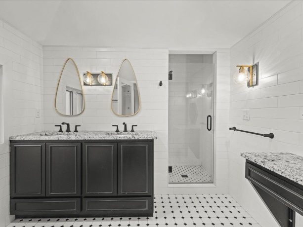 2014 Glenview, ROCKFORD, Illinois 61107, 5 Bedrooms Bedrooms, ,4 BathroomsBathrooms,House,For Sale,Glenview,202601179