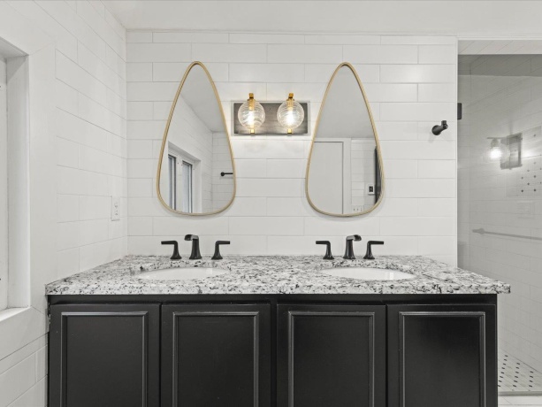 2014 Glenview, ROCKFORD, Illinois 61107, 5 Bedrooms Bedrooms, ,4 BathroomsBathrooms,House,For Sale,Glenview,202601179