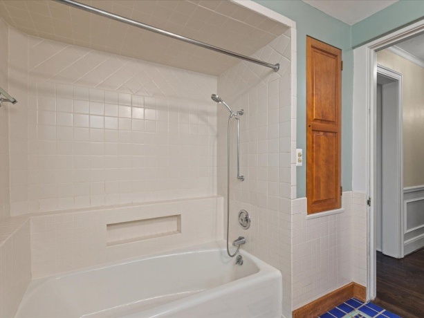 2014 Glenview, ROCKFORD, Illinois 61107, 5 Bedrooms Bedrooms, ,4 BathroomsBathrooms,House,For Sale,Glenview,202601179