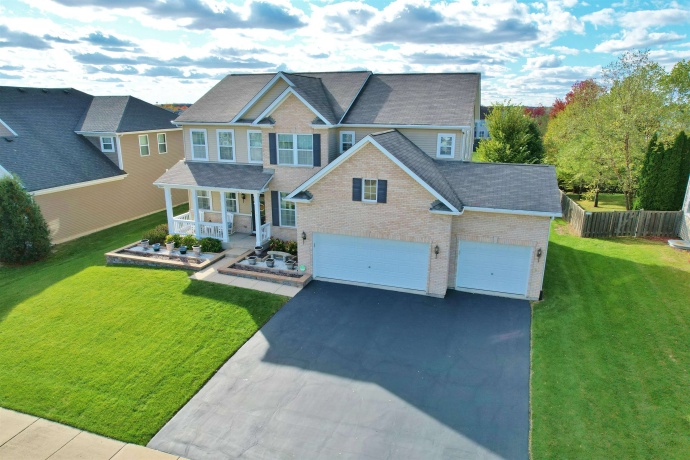 11471 Fitzgerald Lane, HUNTLEY, Illinois 60142, 4 Bedrooms Bedrooms, ,2 BathroomsBathrooms,House,For Sale,Fitzgerald Lane,202601181