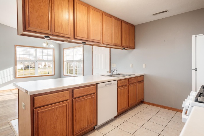 13000 PRIMROSE PL #D, POPLAR GROVE, Illinois 61065, 2 Bedrooms Bedrooms, ,2 BathroomsBathrooms,Condominium,For Sale,PRIMROSE PL #D,202601180