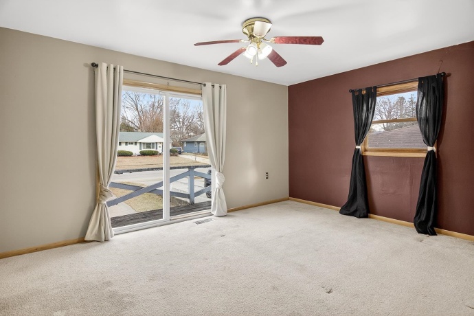 719 Parkside, ROCKFORD, Illinois 61108, 3 Bedrooms Bedrooms, ,2 BathroomsBathrooms,House,For Sale,Parkside,202601182