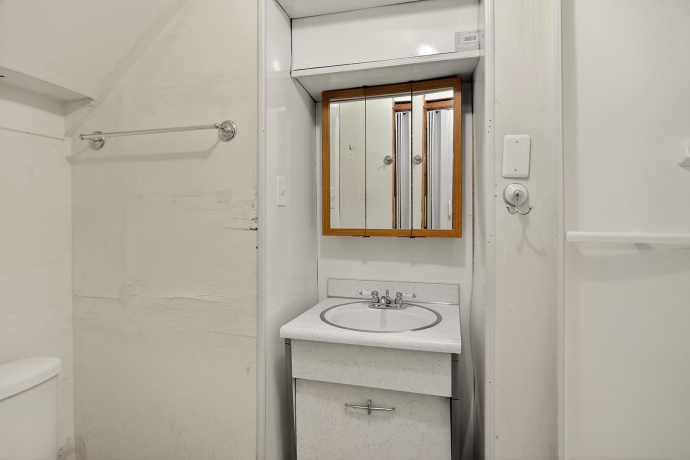 719 Parkside, ROCKFORD, Illinois 61108, 3 Bedrooms Bedrooms, ,2 BathroomsBathrooms,House,For Sale,Parkside,202601182