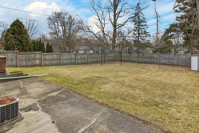 719 Parkside, ROCKFORD, Illinois 61108, 3 Bedrooms Bedrooms, ,2 BathroomsBathrooms,House,For Sale,Parkside,202601182