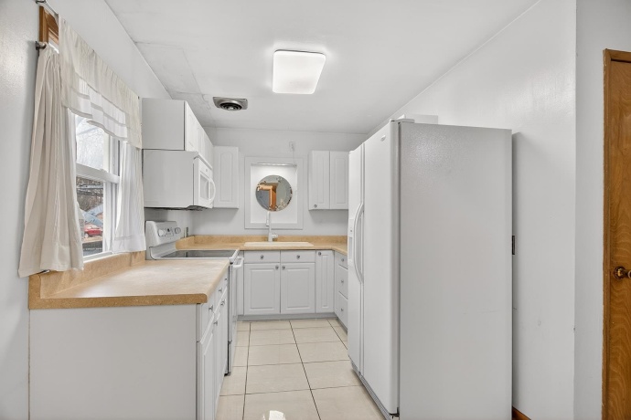 719 Parkside, ROCKFORD, Illinois 61108, 3 Bedrooms Bedrooms, ,2 BathroomsBathrooms,House,For Sale,Parkside,202601182