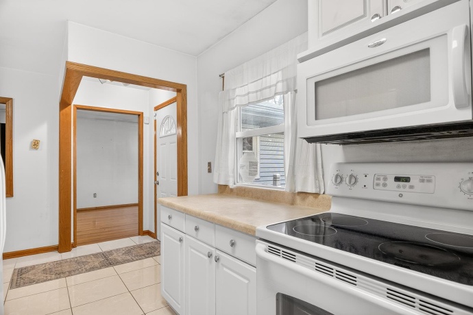 719 Parkside, ROCKFORD, Illinois 61108, 3 Bedrooms Bedrooms, ,2 BathroomsBathrooms,House,For Sale,Parkside,202601182