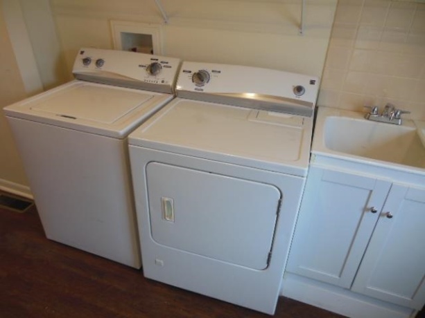 618 Alliance, ROCKFORD, Illinois 61101, 3 Bedrooms Bedrooms, ,1 BathroomBathrooms,House,For Sale,Alliance,202601189