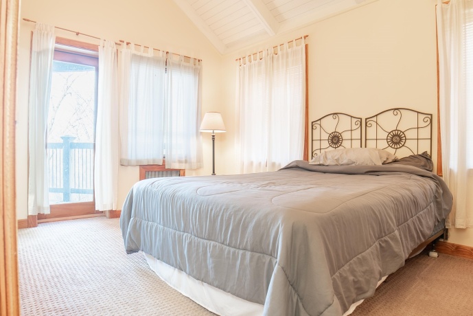 18 Lookout, GALENA, Illinois 61036, 7 Bedrooms Bedrooms, ,7 BathroomsBathrooms,House,For Sale,Lookout,202601192