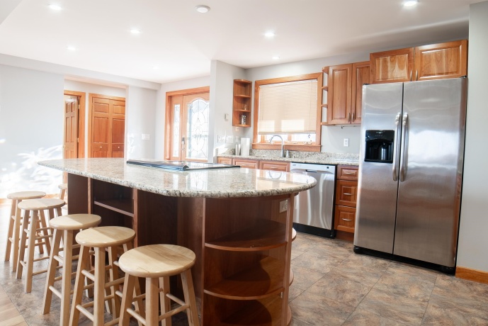 18 Lookout, GALENA, Illinois 61036, 7 Bedrooms Bedrooms, ,7 BathroomsBathrooms,House,For Sale,Lookout,202601192