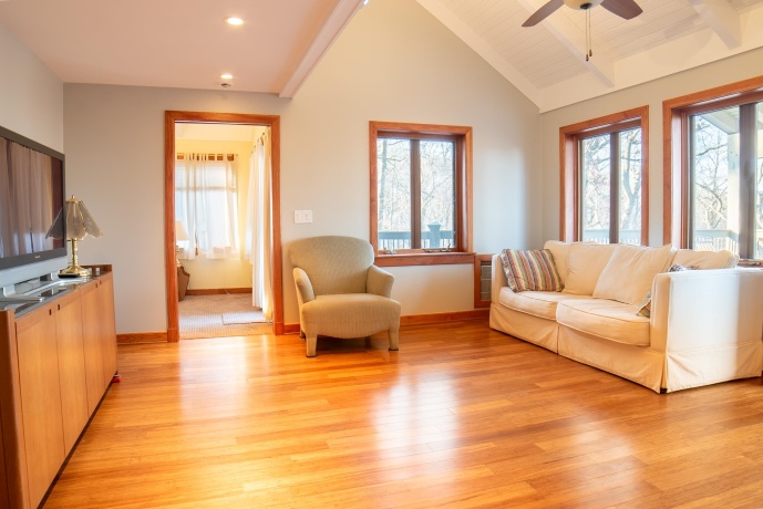 18 Lookout, GALENA, Illinois 61036, 7 Bedrooms Bedrooms, ,7 BathroomsBathrooms,House,For Sale,Lookout,202601192