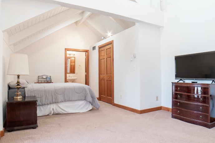 18 Lookout, GALENA, Illinois 61036, 7 Bedrooms Bedrooms, ,7 BathroomsBathrooms,House,For Sale,Lookout,202601192