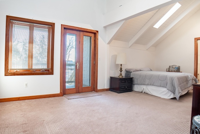 18 Lookout, GALENA, Illinois 61036, 7 Bedrooms Bedrooms, ,7 BathroomsBathrooms,House,For Sale,Lookout,202601192