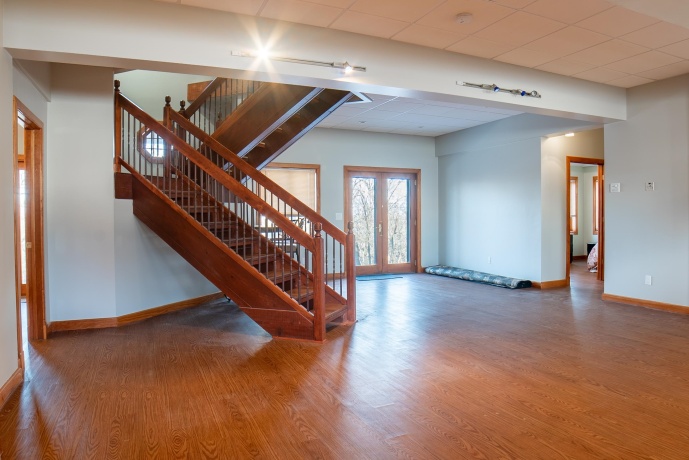 18 Lookout, GALENA, Illinois 61036, 7 Bedrooms Bedrooms, ,7 BathroomsBathrooms,House,For Sale,Lookout,202601192