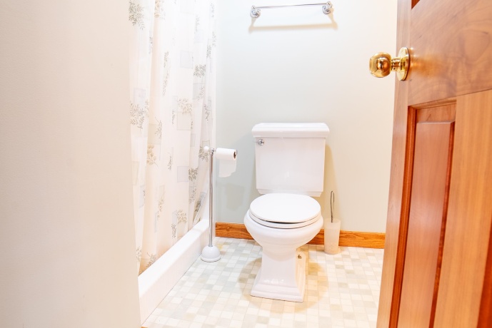 18 Lookout, GALENA, Illinois 61036, 7 Bedrooms Bedrooms, ,7 BathroomsBathrooms,House,For Sale,Lookout,202601192