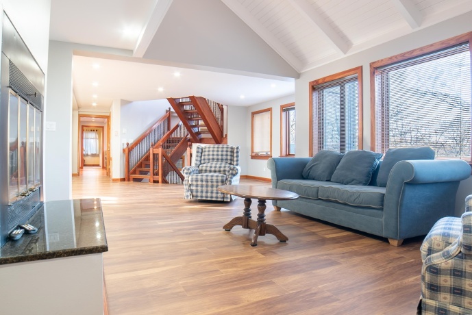 18 Lookout, GALENA, Illinois 61036, 7 Bedrooms Bedrooms, ,7 BathroomsBathrooms,House,For Sale,Lookout,202601192