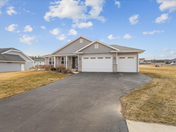 11740 River Hills, ROCKTON, Illinois 61072, 3 Bedrooms Bedrooms, ,2 BathroomsBathrooms,House,For Sale,River Hills,202601194