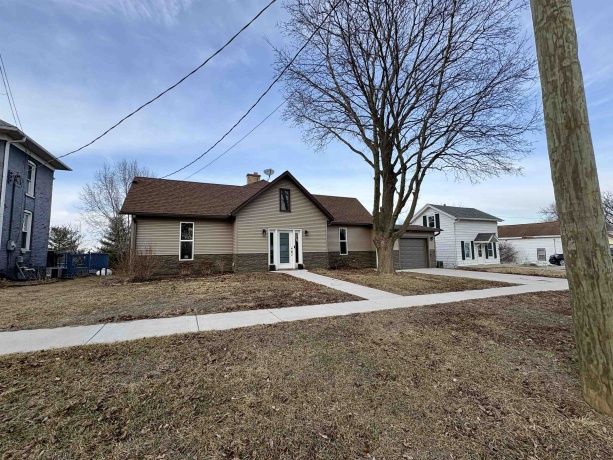 436 Hubbard, WINSLOW, Illinois 61089, 3 Bedrooms Bedrooms, ,1 BathroomBathrooms,House,For Sale,Hubbard,202601052