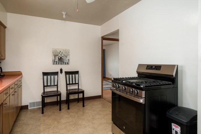 1316 25th, ROCKFORD, Illinois 61108, 2 Bedrooms Bedrooms, ,2 BathroomsBathrooms,House,For Sale,25th,202601203