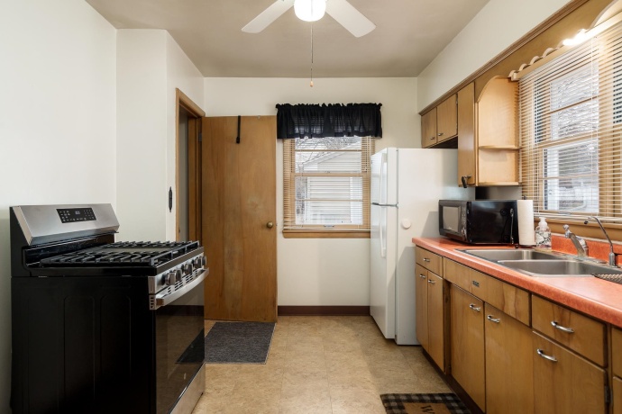 1316 25th, ROCKFORD, Illinois 61108, 2 Bedrooms Bedrooms, ,2 BathroomsBathrooms,House,For Sale,25th,202601203