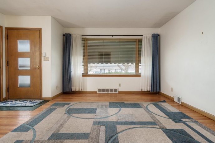 1316 25th, ROCKFORD, Illinois 61108, 2 Bedrooms Bedrooms, ,2 BathroomsBathrooms,House,For Sale,25th,202601203