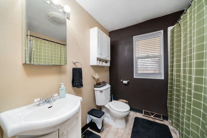 8701 Main, LEAF RIVER, Illinois 61047, 2 Bedrooms Bedrooms, ,1 BathroomBathrooms,House,For Sale,Main,202601206