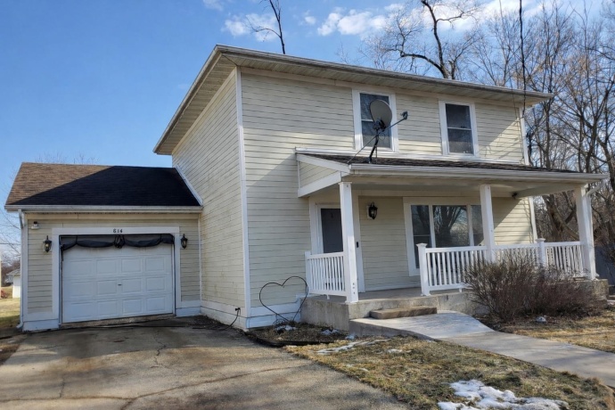 814 Cambridge, ROCKFORD, Illinois 61102, 3 Bedrooms Bedrooms, ,1 BathroomBathrooms,House,For Sale,Cambridge,202600781