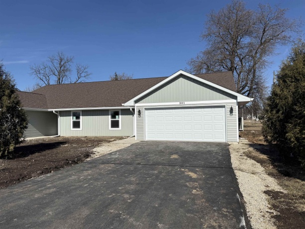 301 South, DURAND, Illinois 61024, 2 Bedrooms Bedrooms, ,2 BathroomsBathrooms,Condominium,For Sale,South,202601210