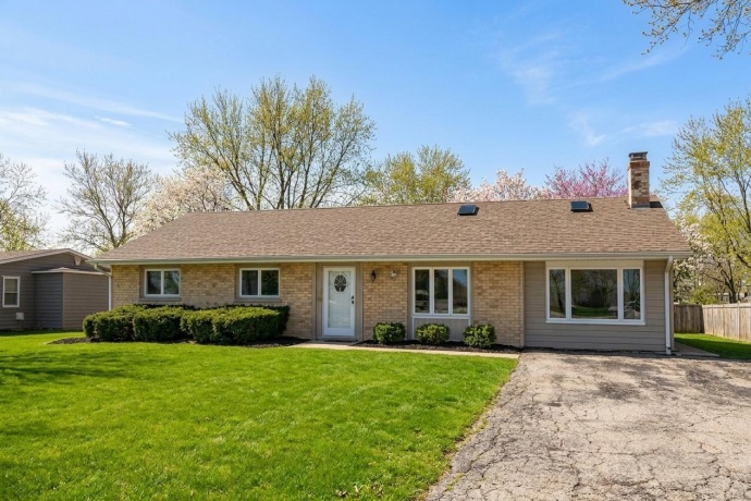 7706 Warwick, DARIEN, Illinois 60561, 3 Bedrooms Bedrooms, ,2 BathroomsBathrooms,House,For Sale,Warwick,202601215