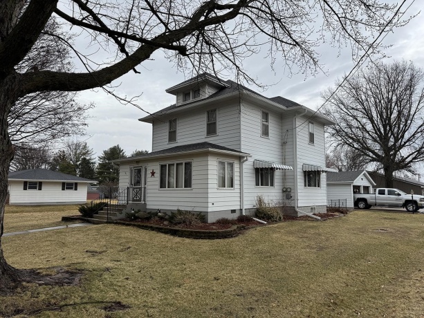 503 Main, Chadwick, Illinois 61014, 3 Bedrooms Bedrooms, ,2 BathroomsBathrooms,House,For Sale,Main,202601216