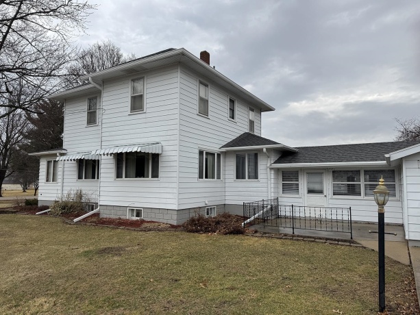 503 Main, Chadwick, Illinois 61014, 3 Bedrooms Bedrooms, ,2 BathroomsBathrooms,House,For Sale,Main,202601216