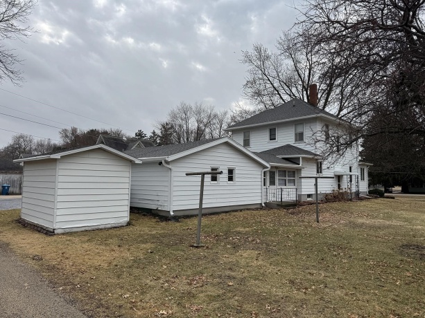 503 Main, Chadwick, Illinois 61014, 3 Bedrooms Bedrooms, ,2 BathroomsBathrooms,House,For Sale,Main,202601216