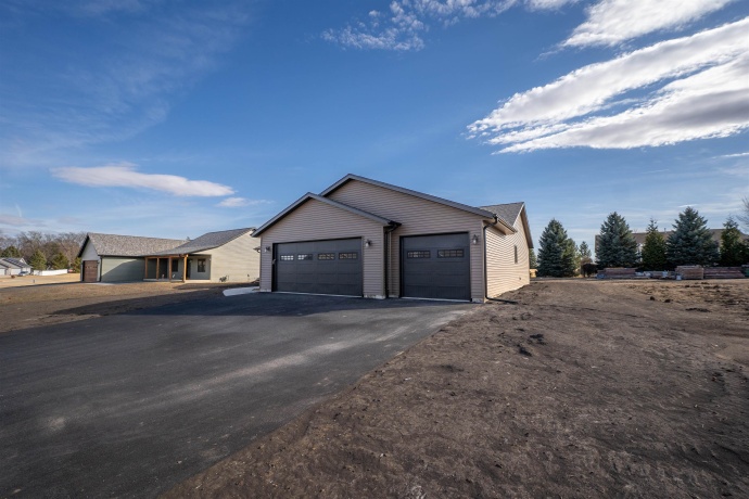 542 Heritage, STILLMAN VALLEY, Illinois 61084, 4 Bedrooms Bedrooms, ,3 BathroomsBathrooms,House,For Sale,Heritage,202601218