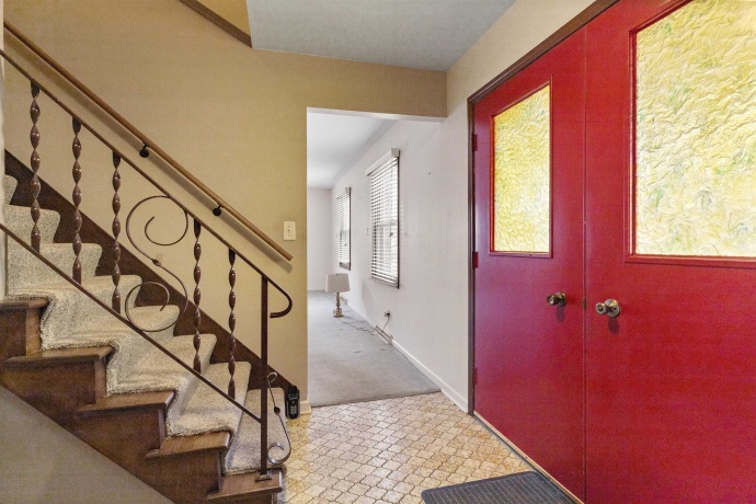 1726 Williamsbug, ROCKFORD, Illinois 61107, 4 Bedrooms Bedrooms, ,2 BathroomsBathrooms,House,For Sale,Williamsbug,202601219