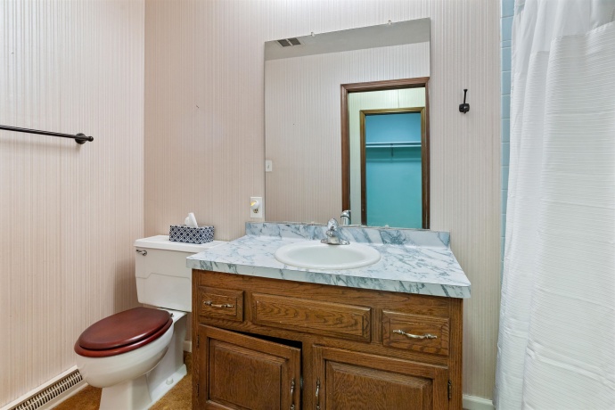 1726 Williamsbug, ROCKFORD, Illinois 61107, 4 Bedrooms Bedrooms, ,2 BathroomsBathrooms,House,For Sale,Williamsbug,202601219