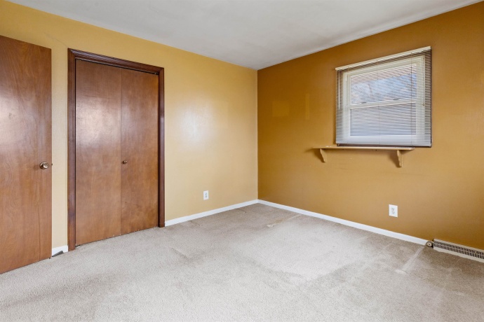 1726 Williamsbug, ROCKFORD, Illinois 61107, 4 Bedrooms Bedrooms, ,2 BathroomsBathrooms,House,For Sale,Williamsbug,202601219