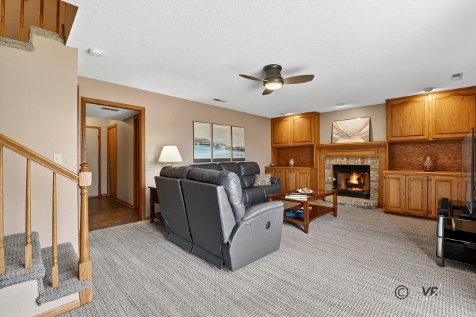 1898 Delmar, FREEPORT, Illinois 61032, 4 Bedrooms Bedrooms, ,3 BathroomsBathrooms,House,For Sale,Delmar,202601223