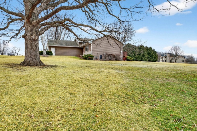 1898 Delmar, FREEPORT, Illinois 61032, 4 Bedrooms Bedrooms, ,3 BathroomsBathrooms,House,For Sale,Delmar,202601223