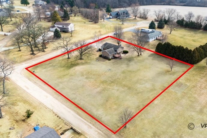 1898 Delmar, FREEPORT, Illinois 61032, 4 Bedrooms Bedrooms, ,3 BathroomsBathrooms,House,For Sale,Delmar,202601223