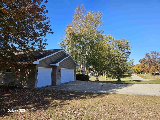 1898 Delmar, FREEPORT, Illinois 61032, 4 Bedrooms Bedrooms, ,3 BathroomsBathrooms,House,For Sale,Delmar,202601223