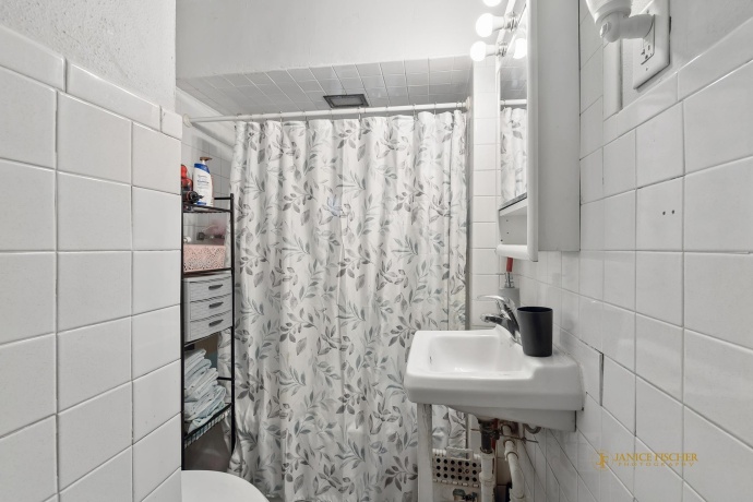 1926 Cumberland, ROCKFORD, Illinois 61103, 4 Bedrooms Bedrooms, ,1 BathroomBathrooms,House,For Sale,Cumberland,202601225