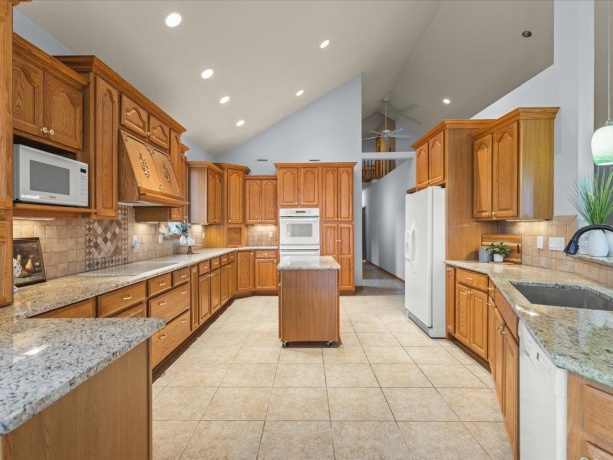 870 Breckenboro, LAKE SUMMERSET, Illinois 61019, 4 Bedrooms Bedrooms, ,3 BathroomsBathrooms,House,For Sale,Breckenboro,202601226