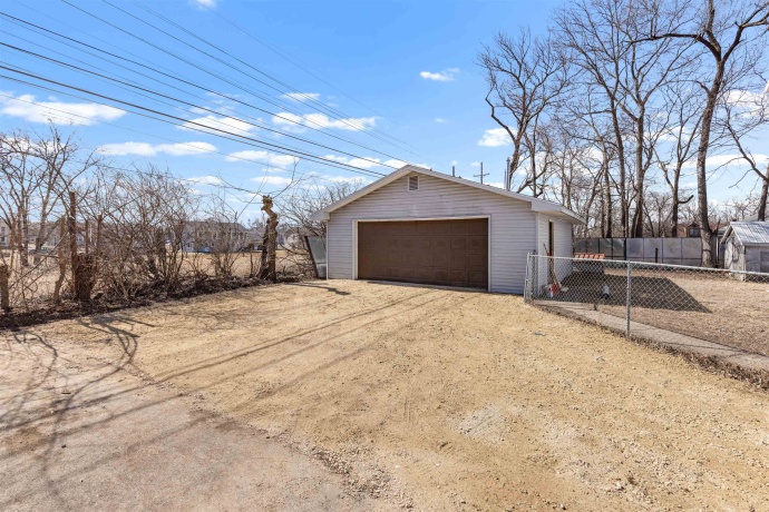 535 South, ROCKFORD, Illinois 61109, 4 Bedrooms Bedrooms, ,2 BathroomsBathrooms,House,For Sale,South,202601227