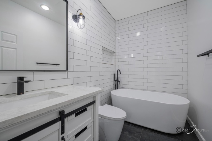 9109 Hanover Hill Road, HANOVER, Illinois 61041, 4 Bedrooms Bedrooms, ,3 BathroomsBathrooms,House,For Sale,Hanover Hill Road,202601228